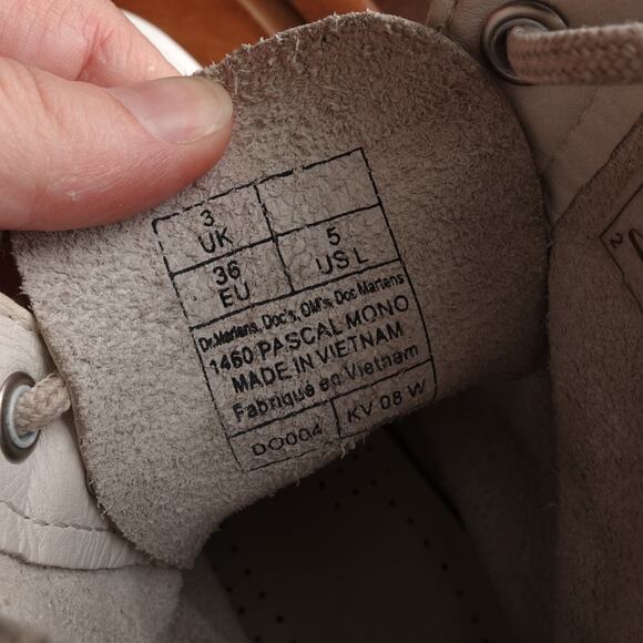 Dr. Martens Boots Womens SZ 5 White 1460 Pascal Mono Leather Combat 8 Eye Casual - Picture 15 of 16